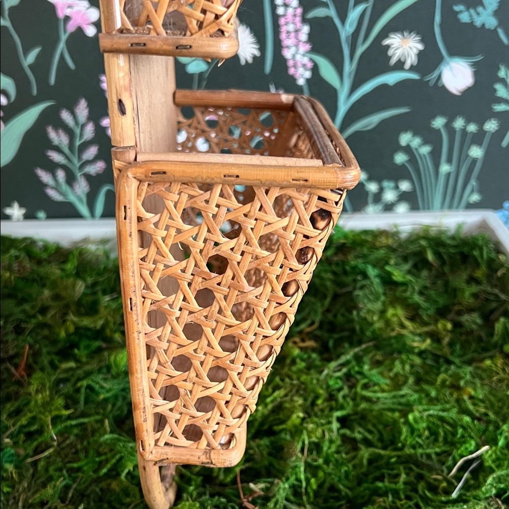 VINTAGE wicker/ bamboo/ wall-mounted storage rack, for mail, or magazines 70ʼs - Picture 9 of 15
